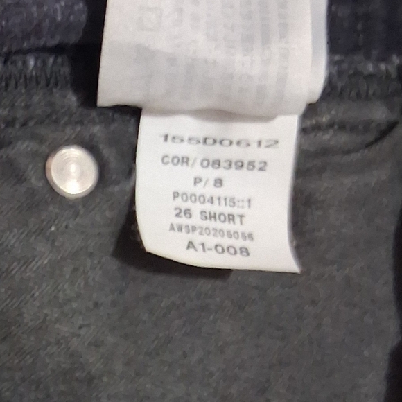 EUC Abercrombie & Fitch High Rise Mom Jeans Sz. 26 Short Destructed - Picture 9 of 12